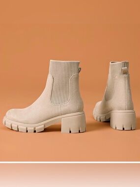 Platform Chelsea boots. NWT